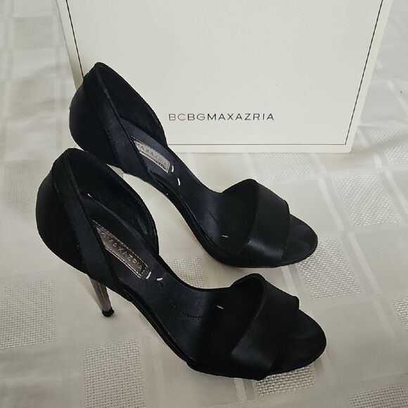 BCBGMAXAZRIA Women's Black Heels - Picture 1 of 16